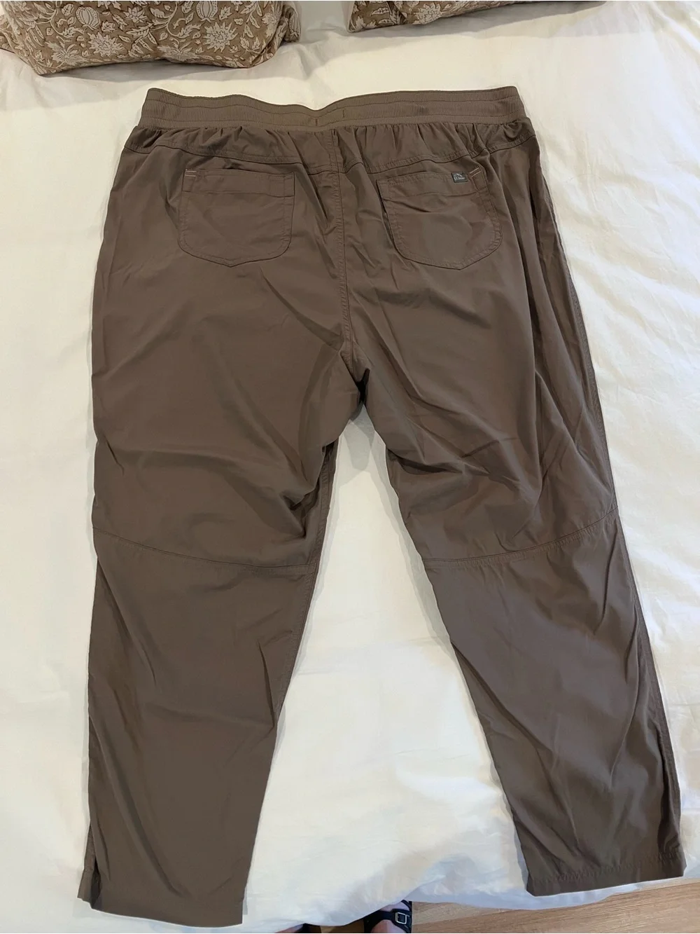 L.L. Bean Women's Taupe Vista Camp Pants 2X - Picture 3 of 3